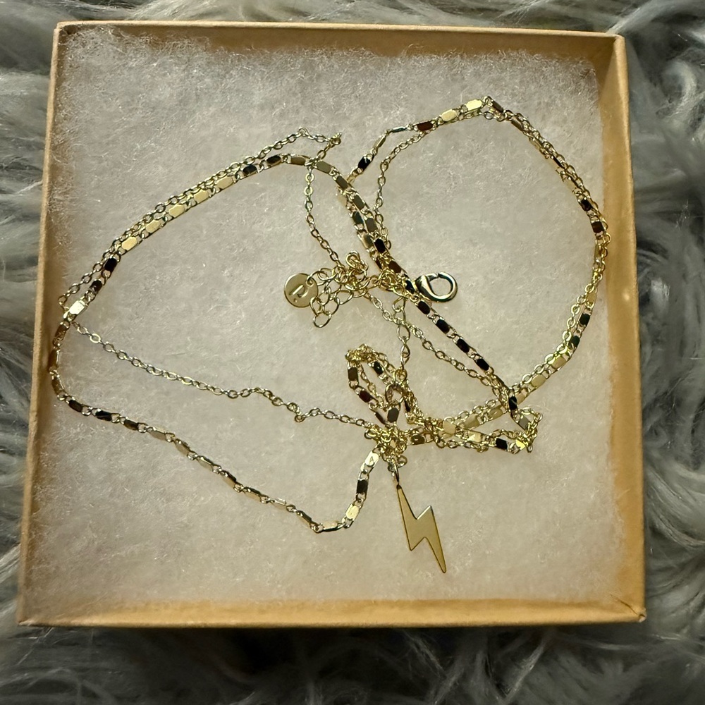 Pura Vida Necklace